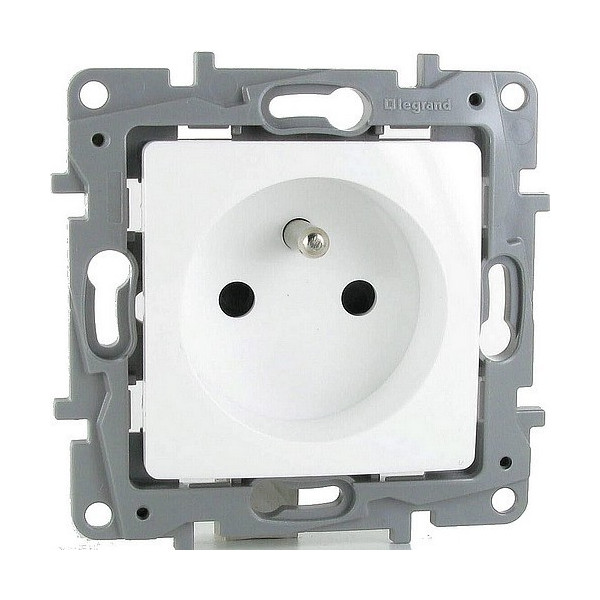 LEGRAND NILOÉ - Zásuvka 2P+T_BIELA_bez rámika_16A_IP20 - 764540